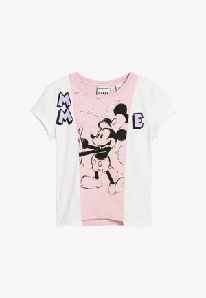 T-shirt blanc à manches courtes avec un panneau rose présentant un croquis en noir et blanc de Mickey Mouse et des lettres stylisées "MM" et "E".