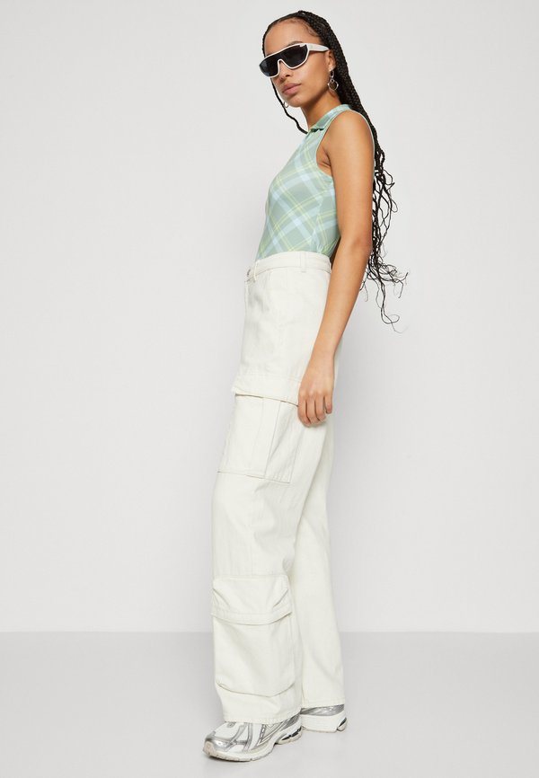 ONLRINGO WIDE CARGO - Wide Leg - ecru2