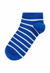 Blaue Knöchelsocke mit horizontalen weißen Streifen, aus Baumwolle, mit geripptem oberen Rand und verstärkter Zehenpartie. Hat eine weiche Textur und einen engen Sitz.