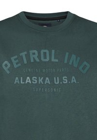 Petrol Industries Melegítőfelső - bottle