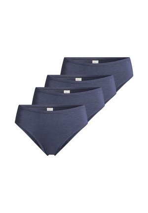 Quattro paia di slip da donna in cotone blu scuro impilati diagonalmente, ciascuno con un'etichetta bianca con la misura al centro della vita.