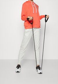 Under Armour Sweat à capuche - red