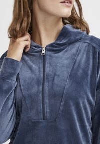 Oxmo OXMITTY SET - Trainingspak - crown blue