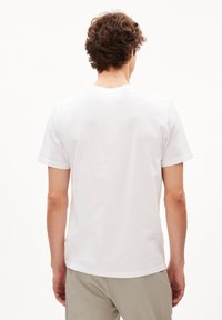 Thumbnail Image 3