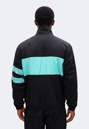 Nike FC Barcelona Third Repel i96 Track Jacket 'Black Green Frost University Gold' — foto 3