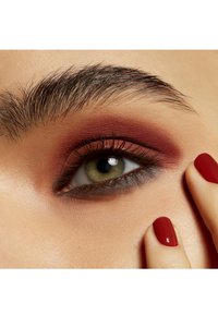 MAC POWDER KISS EYESHADOW SMALL EYESHADOW - Sombra de ojos - devoted to chili