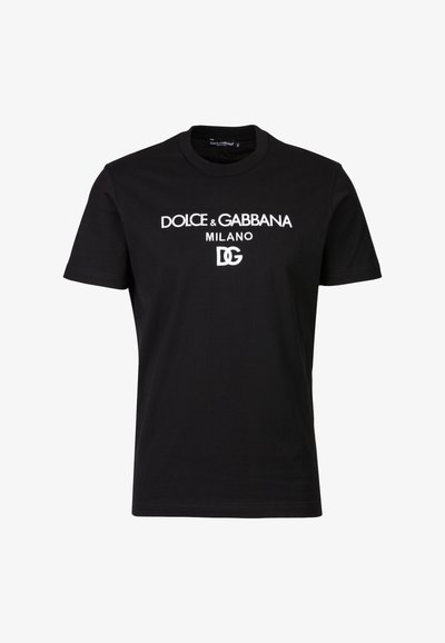 Zwarte katoenen t-shirt met witte bedrukte tekst: "DOLCE & GABBANA MILANO" en "DG." Standaard ronde hals en korte mouwen.