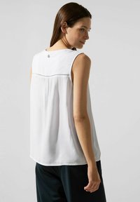 Street One MIT HÄKELDETAIL - Blusa - weiß