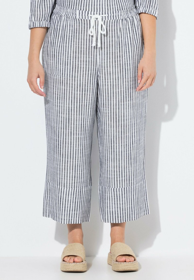 Ulla Popken COASTAL STRIPE ELASTIC CULOTTES - Kalhoty - marine