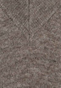 Minimum Sweter