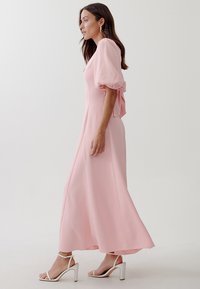 JAELYN MIDI DRESS