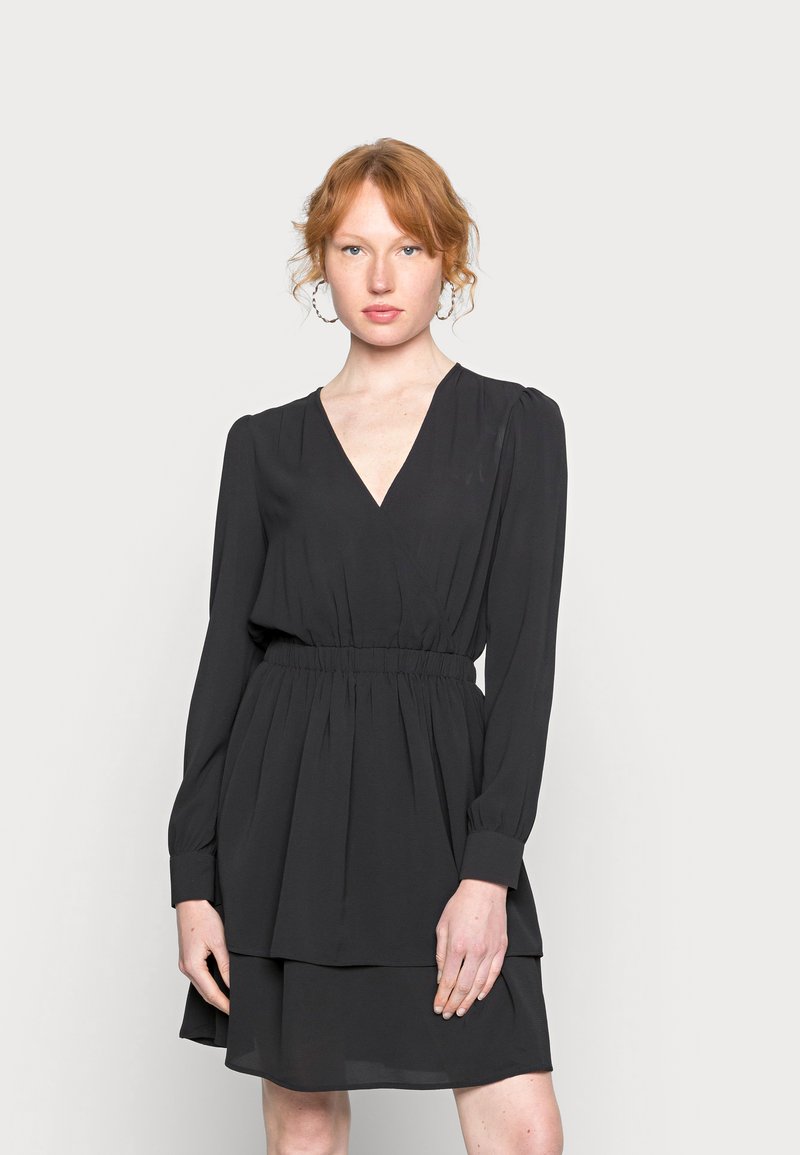 ONLY ONLELISABETH LAYERED DRESS - Vestido de cocktail / Vestido de festa - black