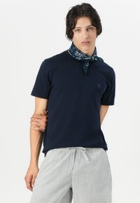 Thumbnail Image 5