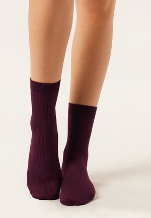 Calzedonia, RIBBED - Chaussettes - bordeaux