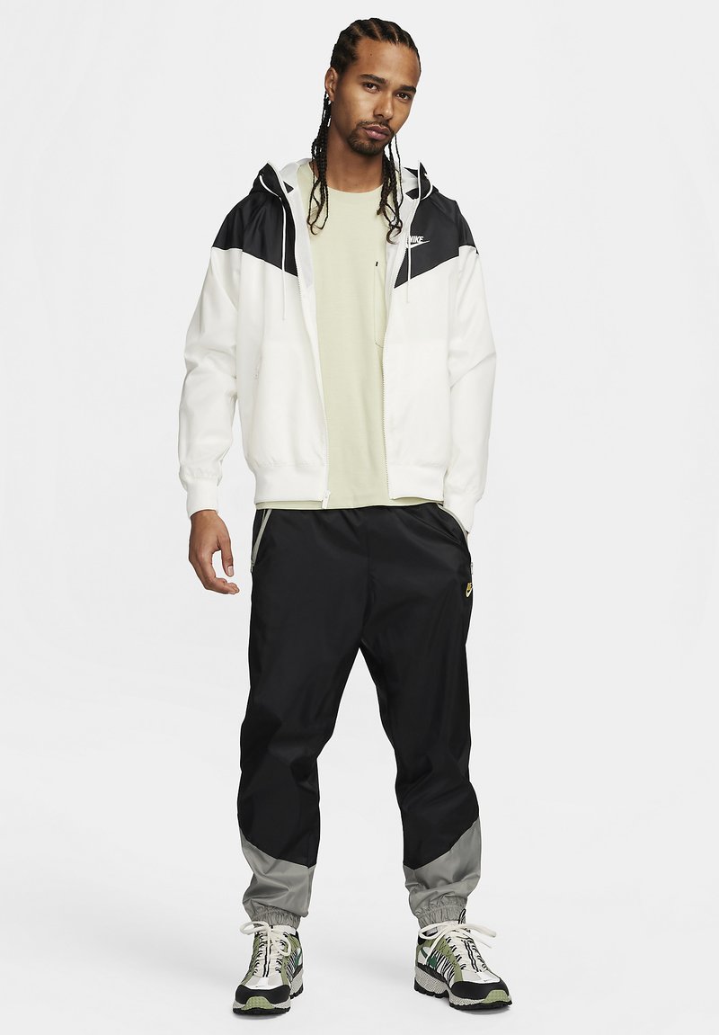 Nike Sportswear Trainingsbroek zwart Nike Sportswear Trainingsbroek zwart