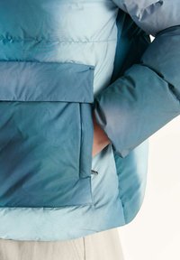 JOTT OKINAWA - Chaqueta de plumas - bleu