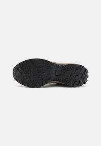 Veja VENTURI II - Športni copati - black/oxford-grey/dune