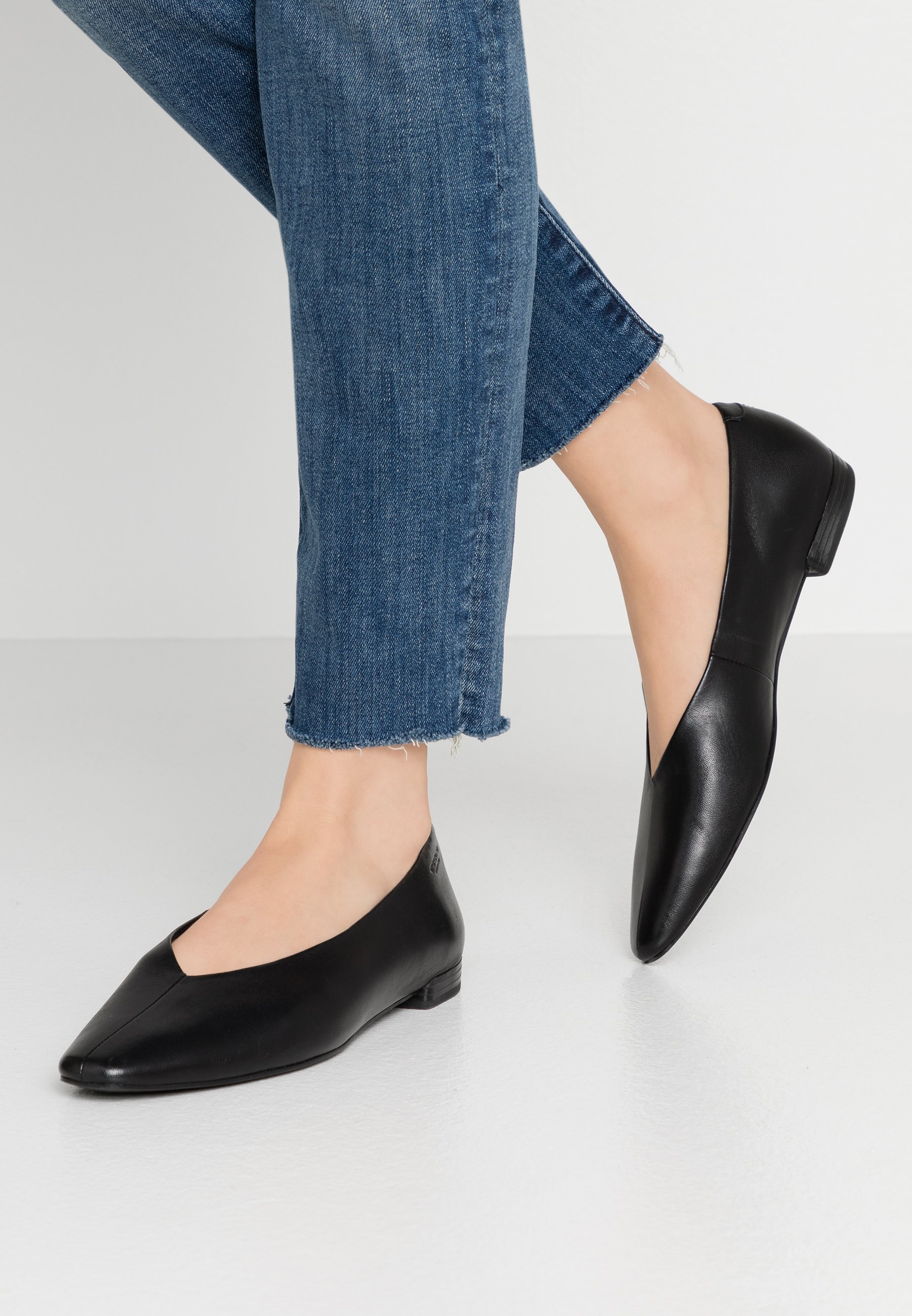 Vagabond Celia Ballerines ferm/é Femme