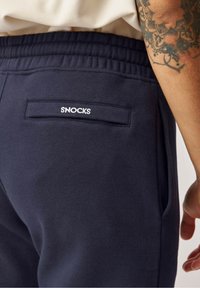 SNOCKS Trainingsbroek - dunkelblau