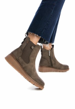 Refresh Botines de cuña - taupe