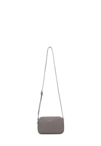 Borsa a tracolla in pelle grigia con una forma rettangolare elegante, chiusura con zip e tracolla regolabile, con dettagli in metallo dorato.