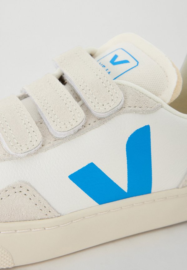 SMALL V 90 UNISEX - Trainers3