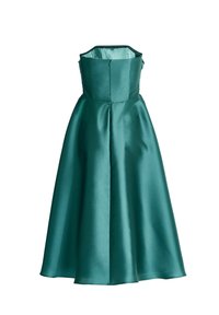Robe bustier en satin bleu sarcelle avec un corsage ajusté et une jupe évasée mi-longue, dotée d'une fermeture éclair au centre du dos.