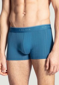 Unselected, blue lake