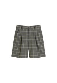 Shorts a quadri grigi con una texture intrecciata, pieghe frontali e chiusura con bottone. Il design include piccoli dettagli a check gialli e tasche laterali.