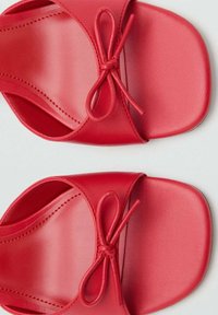 Mango Mules de tacón - red