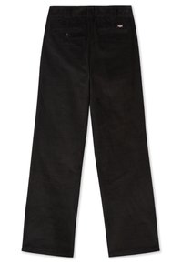 Pantalones de pana negros con piernas anchas, que cuentan con dos bolsillos traseros y una textura de canalé sutil. Incluye una etiqueta de logo en la cintura.