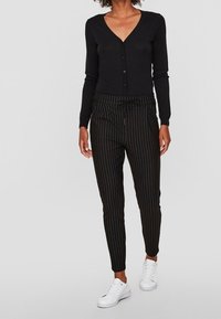 Vero Moda Pantalones deportivos - black