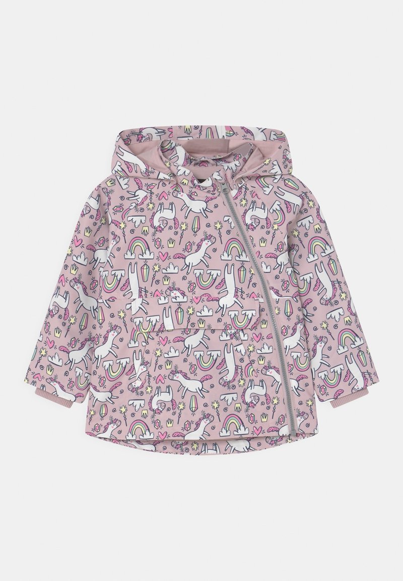 Imperméable rose avec un motif licorne et arc-en-ciel, équipé d'une fermeture éclair à l'avant, d'une capuche et de poignets élastiques. Le matériau semble lisse et léger.