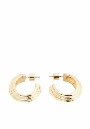 Orecchini ad anello in oro con un design texturizzato e ondulato. Presentano una finitura lucida e una chiusura a perno per una vestibilità sicura.