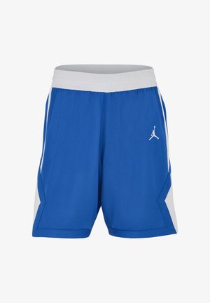 Modré basketbalové šortky s bílým pasem a bočními panely, s malým bílým logem Jumpman na levé noze.