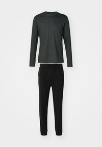 Unselected, dark green