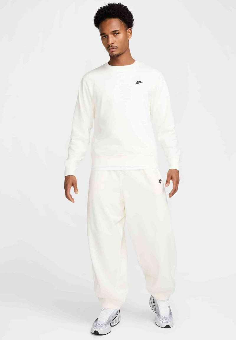 Nike Sportswear Sweater crème