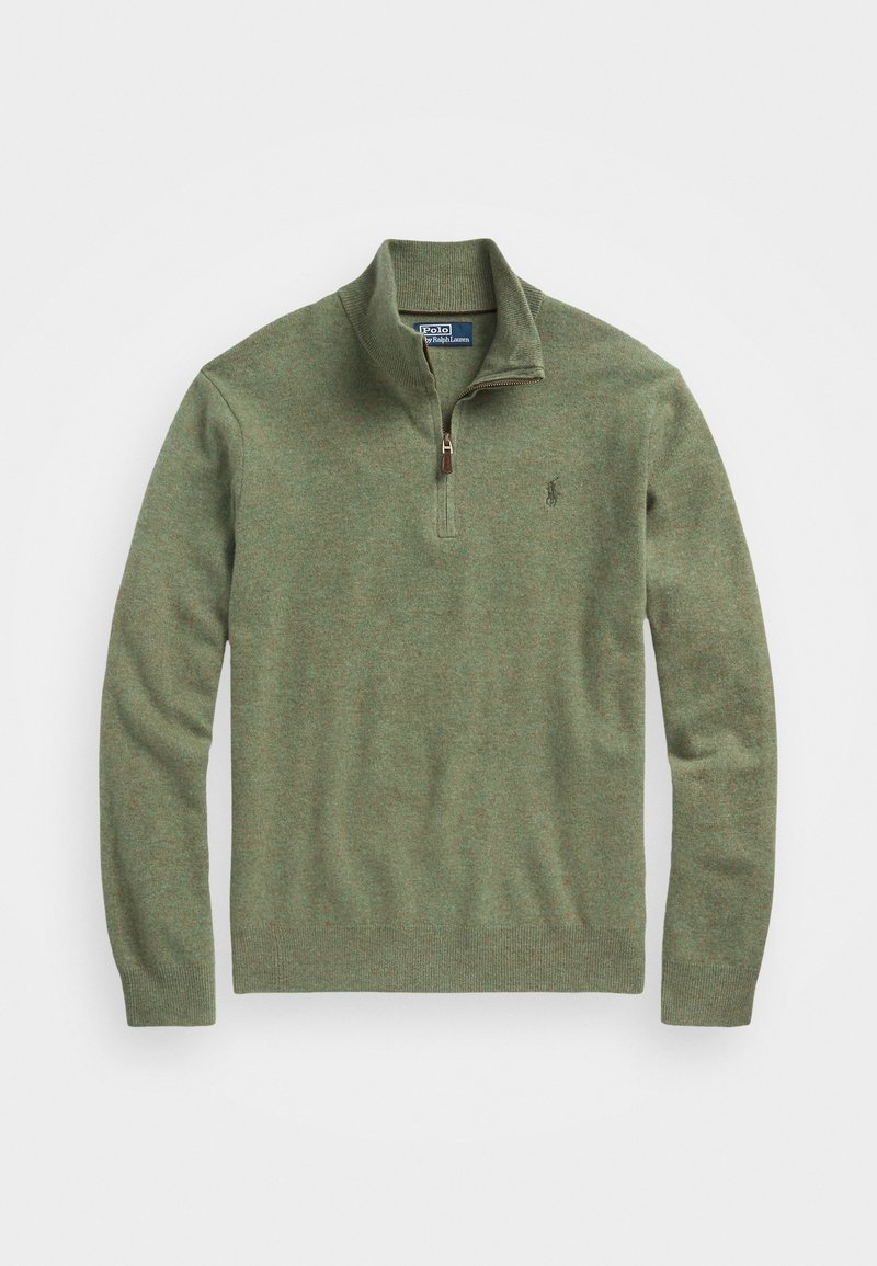 Pull-over en tricot vert à manches longues avec un col à zip quart et un petit logo brodé sur le côté gauche de la poitrine.