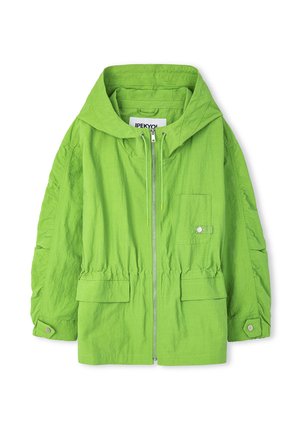 Světle zelená lehká bunda s kapucí, předním zipem, dvěma velkými kapsami a elastickým pasem. Texturovaná tkanina s mírně zmačkaným vzhledem.