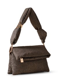 Borsa a tracolla nera e beige con motivo, dotata di una tracolla in tessuto annodato e dettagli in oro. Texture morbida con pattina pieghevole e chiusura a scatto.