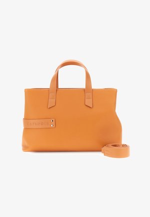 Brązowa skórzana torebka z dwiema rączkami i odpinanym długim paskiem, z wytłoczonym napisem "CAFèNOIR" na bocznej metce.