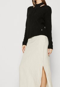 Mos Mosh Kofta - black