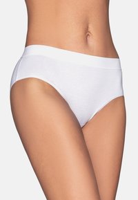 Białe hipsterskie majtki z bawełny z szerokim pasem i g�ładką teksturą. Design zapewnia pełne pokrycie i bezszwowy wygląd.