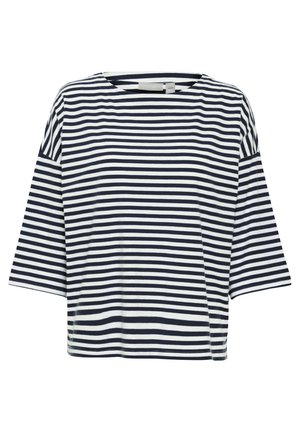 Camiseta de rayas en azul marino y blanco. Corte relajado con mangas cortas y cuello redondo. Material de algodón suave y ligero.