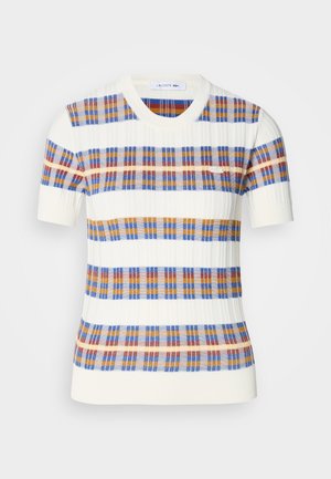 Fehér, rövid ujjú pulóver bordázott mintával, vízszintes csíkokkal piros, kék és narancs kockás mintában, kerek nyakkivágással.