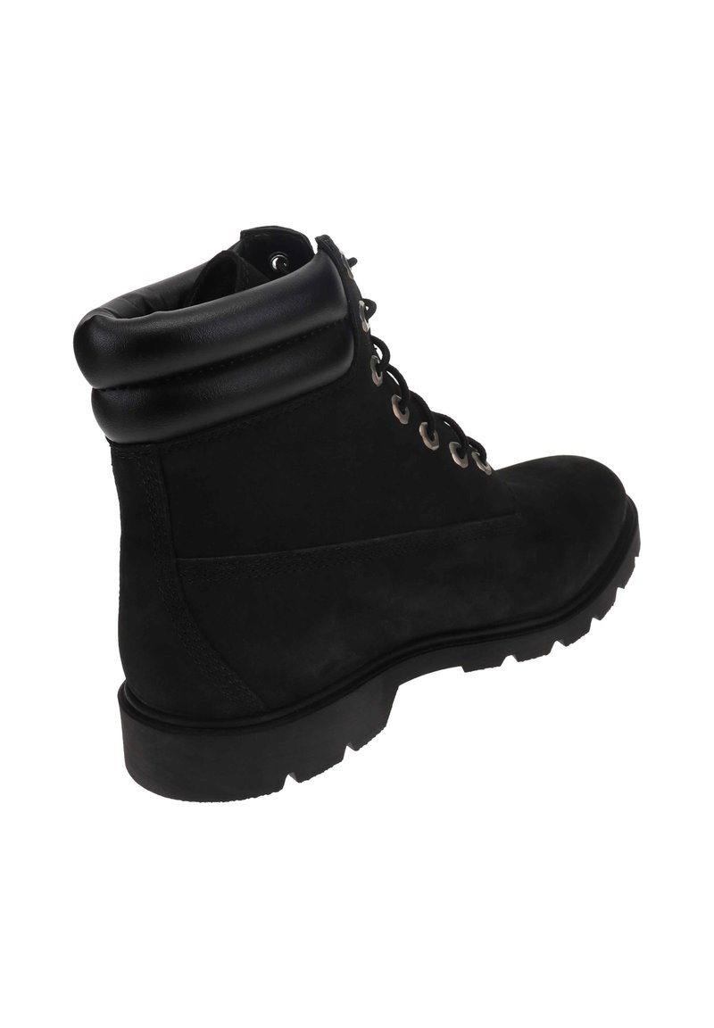 Schwarze Wildleder-Stiefelette mit Gummisohle, gepolstertem Schaft und Metallösen für die Schnürsenkel. Verfügt über ein robustes Design für den Einsatz im Freien.