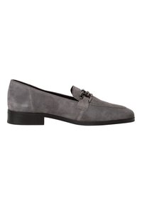 Chaussure à enfiler en daim gris avec un petit talon noir, présentant un accent décoratif en chaîne noire sur le dessus. Design plat et texture lisse.