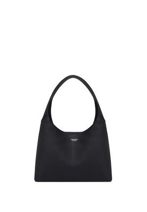 Bolso de mano negro de cuero con una correa de hombro curvada y un pequeño logo dorado en el centro delantero, sobre un fondo blanco.
