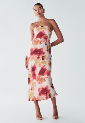 BWLDR Cocktail dress / Party dress - peach abstract