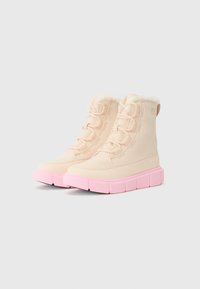 Sorel YOUTH EXPLORER UNISEX - Cizme de iarnă - pearlescent/pink